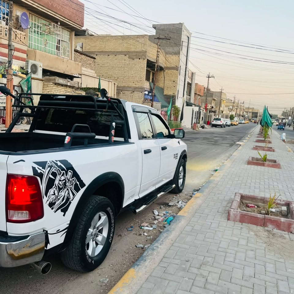 للبيع رام موديل 2021
محرك 6 سلندر اقتصادي جداً
رقم بغداد الدولي باسم تحويل ثاني يوم
ضرر دعامية وبنيد فقط بدون دواخل بدون ايرباك وكما موضح 
‏السيارة كلش نظيفة على البلاد وتخون تاير جديد
السع200 ورقة 
‏العنوان ‏بغداد الشعب 
***********
