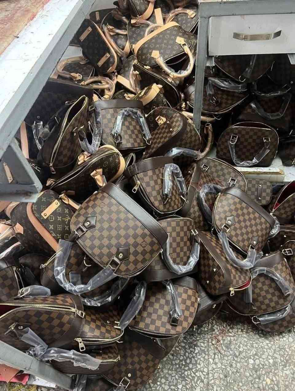 جاهز للطلب من المصنع مباشره 
باقي الاشكال والاسعار في القناة التلجرام اشترك 
https://t.me/+koYYoJjXdWc0ZDM8
https://t.me/+koYYoJjXdWc0ZDM8


**إذا كنت صاحب هذا الإعلان وتريد حذفه لأي سبب، رجاءا أرسل رسالة إلى الدعم الفني**