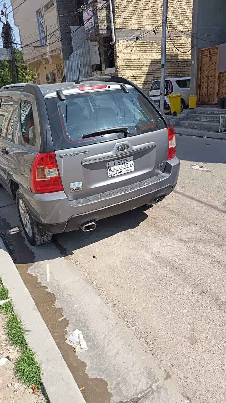 كيا سبورتج 2009 محرك 2700. سته سلندر السياره بانزين وشاد الها منضومه غاز ما بيها تبديل السياره جاهزه وما بيها نقص السعرر
 110 مكاني بغداد ***********
