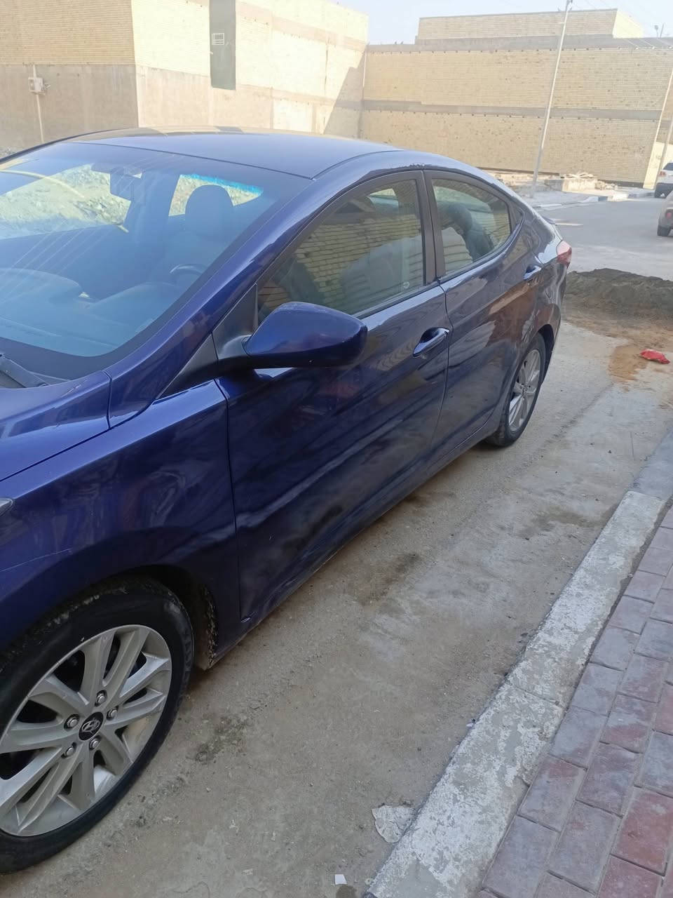 سلام عليكم النترا مديل 2011 بيه صبغ 3قطع بدون دواخل سعر 98  ***********
