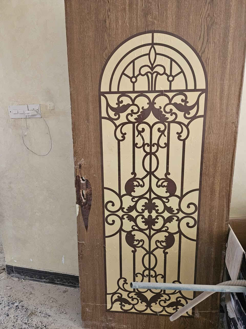 ابواب عدد ٤ قياس مترتين  مع جراجيب مستخدمات للبيع وباب رئيسي سعر الباب ٢٥ الف والرئيسيه٧٥٠٠٠  مكانهم قرب تقاطع الدرويش 
***********
