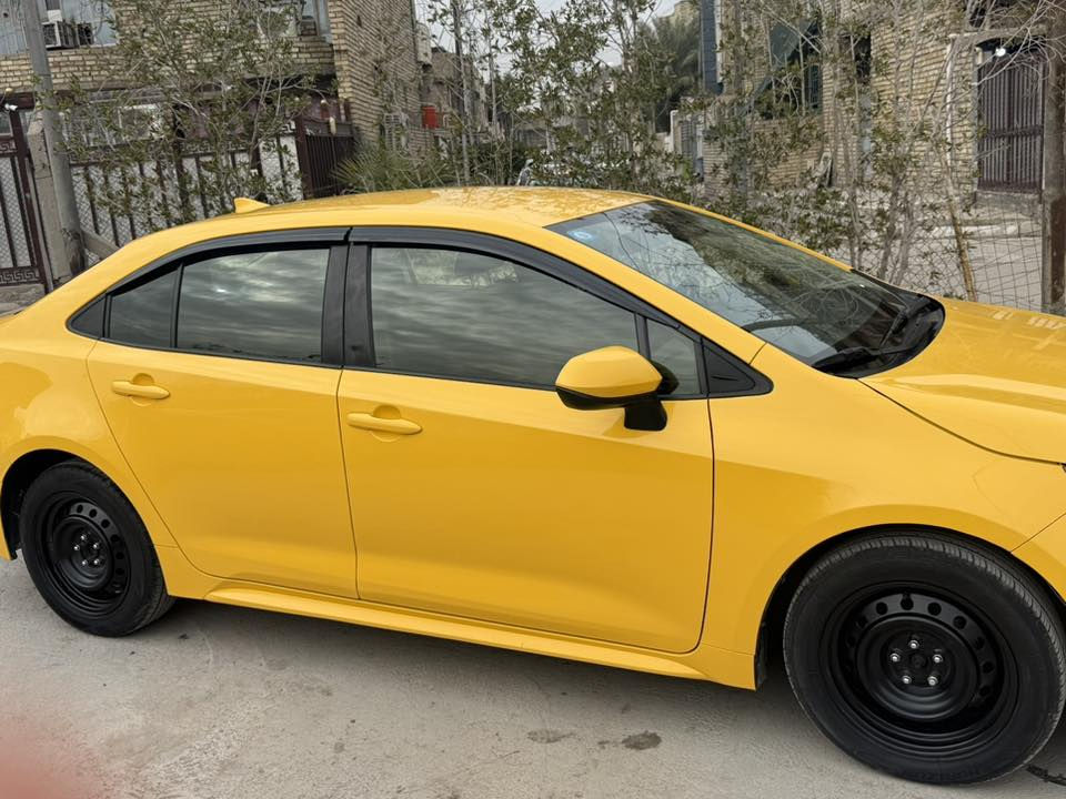 السلام عليكم.  للبيع كورلا وارد امريكي موديل 2022حادثهه موضح في الصور تبديل جاملغ وباب اصلي نفس اللون سياره جديده واحلى من الصور رقم وهزه وهيئه هذا الاسبوع سويتهن رقم بغداد مكاني بغداد  للاتصال ***********السعر ١٦٧
