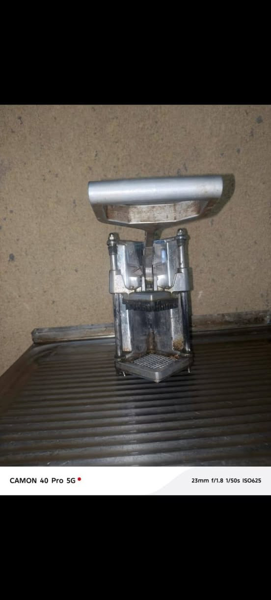 يا الله غراض لبيع مال مطاعم مثرامه مال فلافل ومثرامه بتيته  عنواني سبع قصور شارع ابو علي ***********
