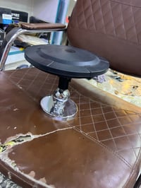 هذا قاعدة لكرسي حلاقة قابلة للتعديل، بحالة جديدة. مثالية للاستخدام في ...