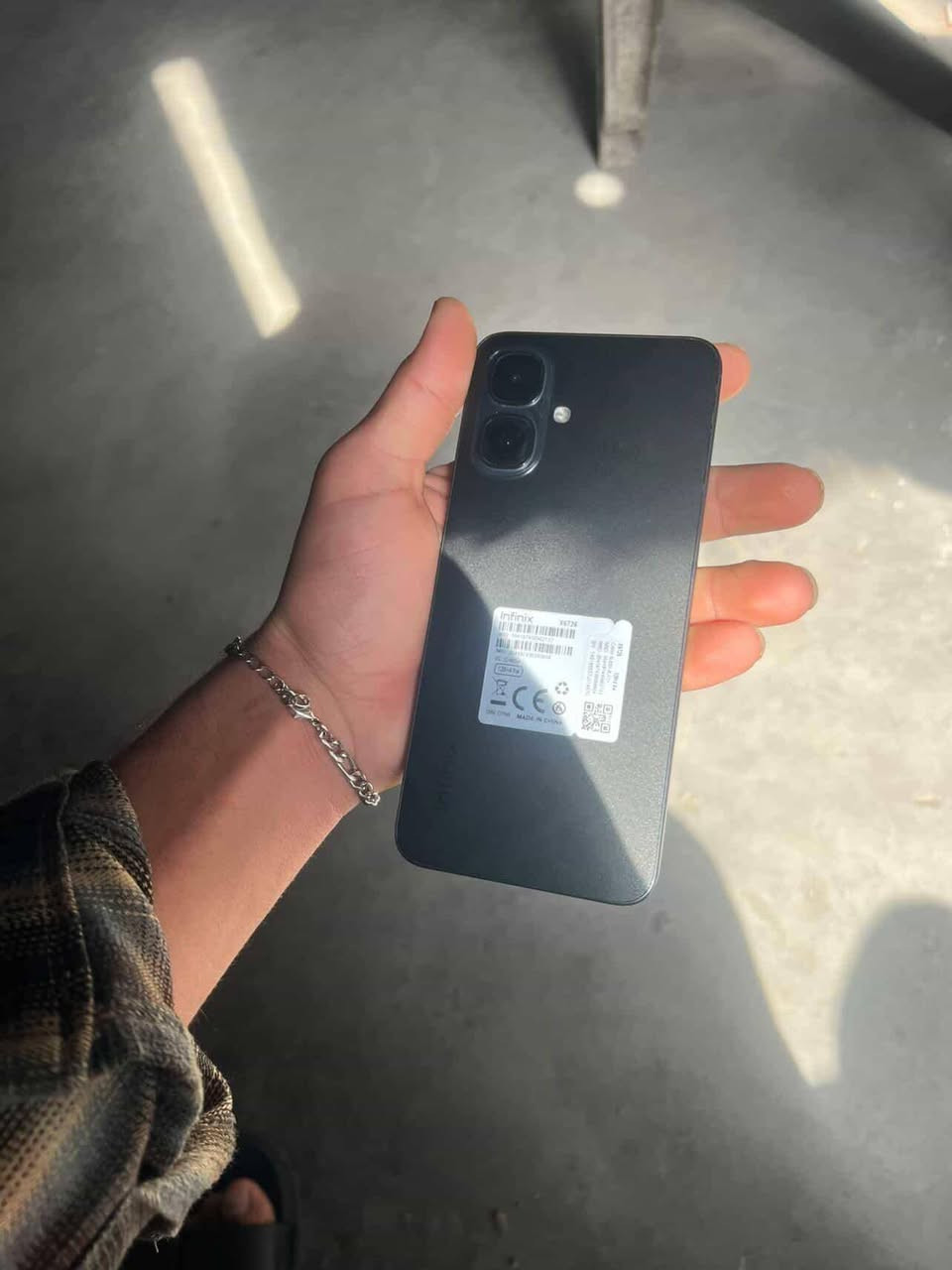 #مستخدام اربع ايام فقط Infinix Smart 10 🔥
اذكره 128 بطاريه.5000🔋
كامل ملحقات  كارتون مطابق وكيبل شحن 
السعر 100 الف فقط 🔥🔥🔥
#بابل #محاويل  لتواصل خاص او الاتصال ***********
