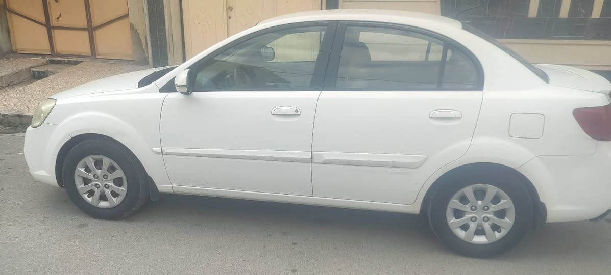 السلام عليكم

كيا ريو 2012 

رقم اربيل 

هزة ورقم وسنوية جديدة باسمي 

محرك 14

كير ومحرك شرط 

اشاير بالمرايا 

شاشة كبيرة ايباد

كامرة 

جامات كهرب 

قفل مركزي 

الضرر صفحة اليمين بيها صبغ ابيعك صفحة مصبوغة 

السعر 90وبيها مجال 

مكاني موصل 

للاستفسار التواصل على الرقم بالاتصال او مراسلة ***********

***********
