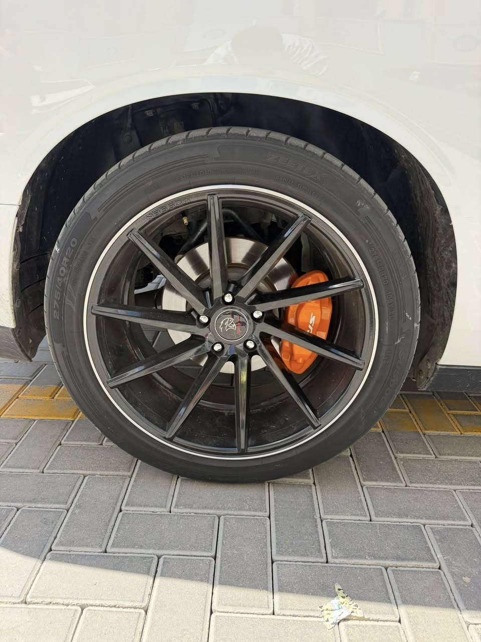للبيع جالنجر sxt موديل 2018
رقم بغداد الجديد شرط التحويل 
محرك 6 سلندر 3600

كير محرك تبريد كفاله 
شاشه كار بلي
كشن السايق كهرباء
مري تعتيم
تبريد خلفي
وباقي مواصفات المعروفة

حادث السياره دعاميه ونصبغ الجاملغ الأيسر فقط بدون ايرباك 

السياره حلوه وجاهزه ع آخر حبه وعليها ادامه جديده وحداديه جديده 
ويل تو سايز حجم 20 وتخم تاير جديد

السعر 170 

مكان السيارة بغداد 
***********

