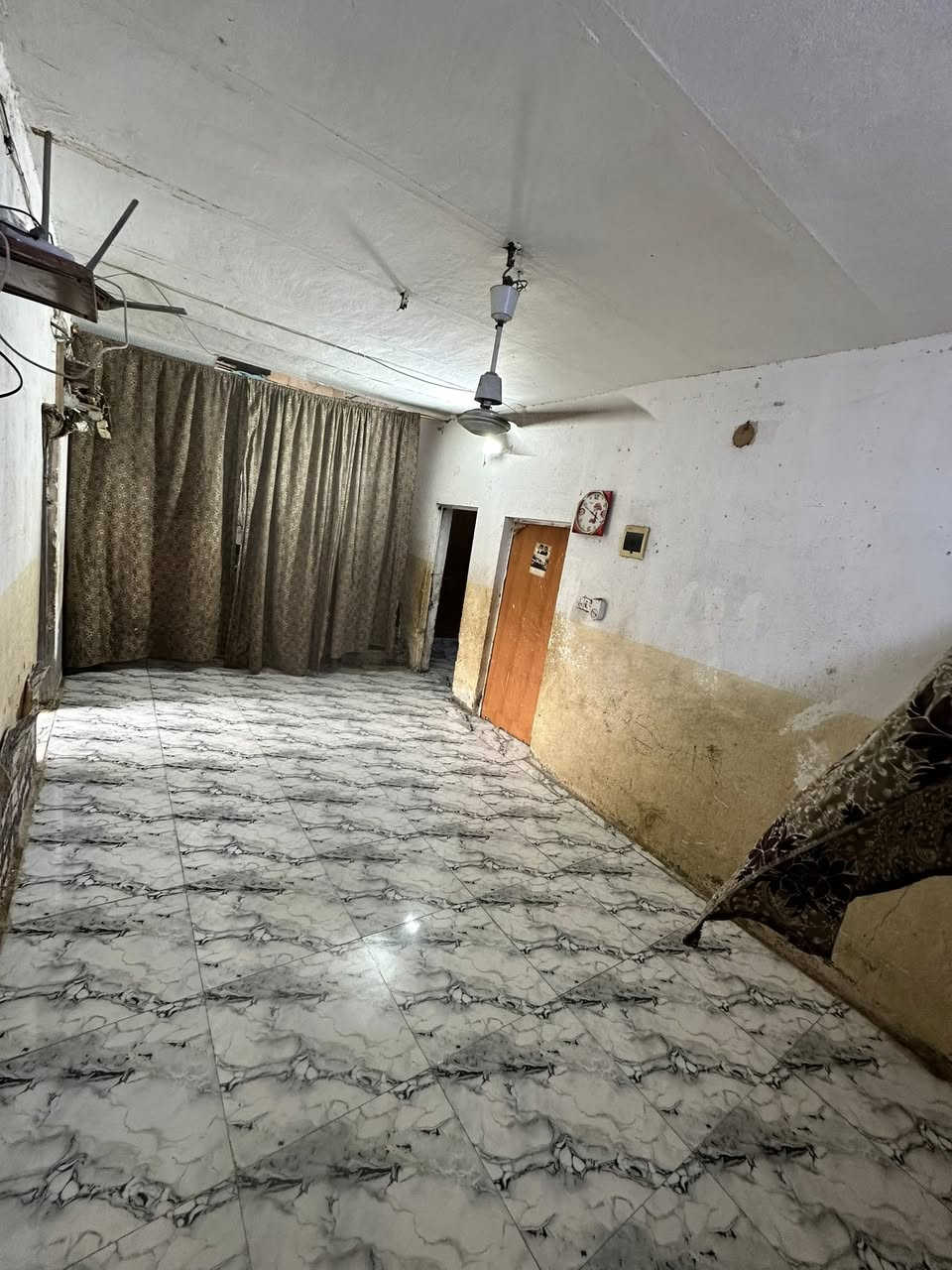 سلام عليكم دار للبيع مساحه ١٥٠م البيت اصلاح زراعي سند ١٧ المكان بابل الحله حي العسكري شارع ٨٠ السعر ٢٠وبي مجال شي قليل الاتصال ع رقم ***********
