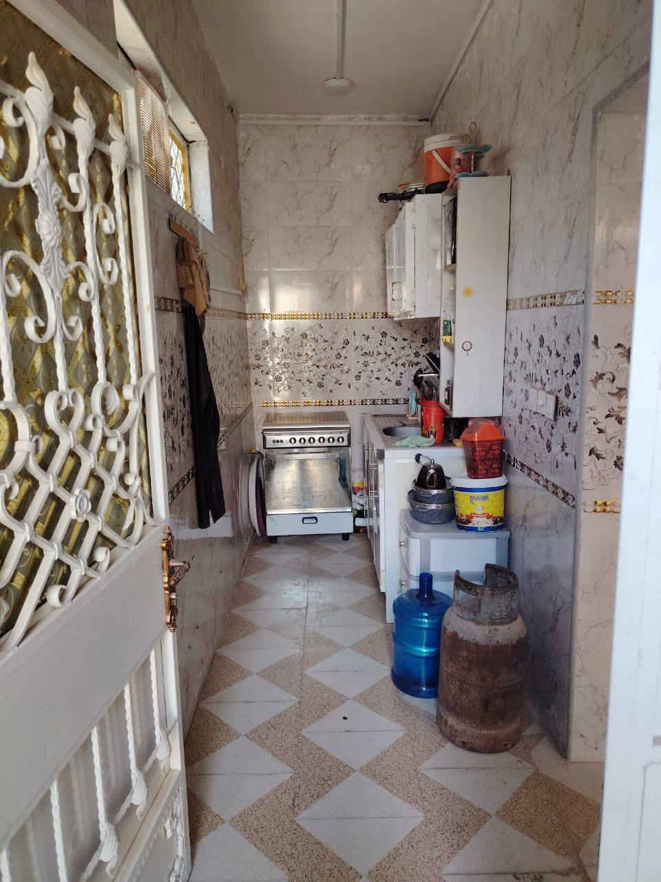 بيت للبيع مساحه 100متر
ورة ملعب شارع الاول
غرفة

هول 

مطبخ

براني 

حمامات 

كامل من كلشي 

بيت عكاده 

بناء طابوك 

بناء سنه 2025

تصال على رقم 

***********

***********

واتساب
