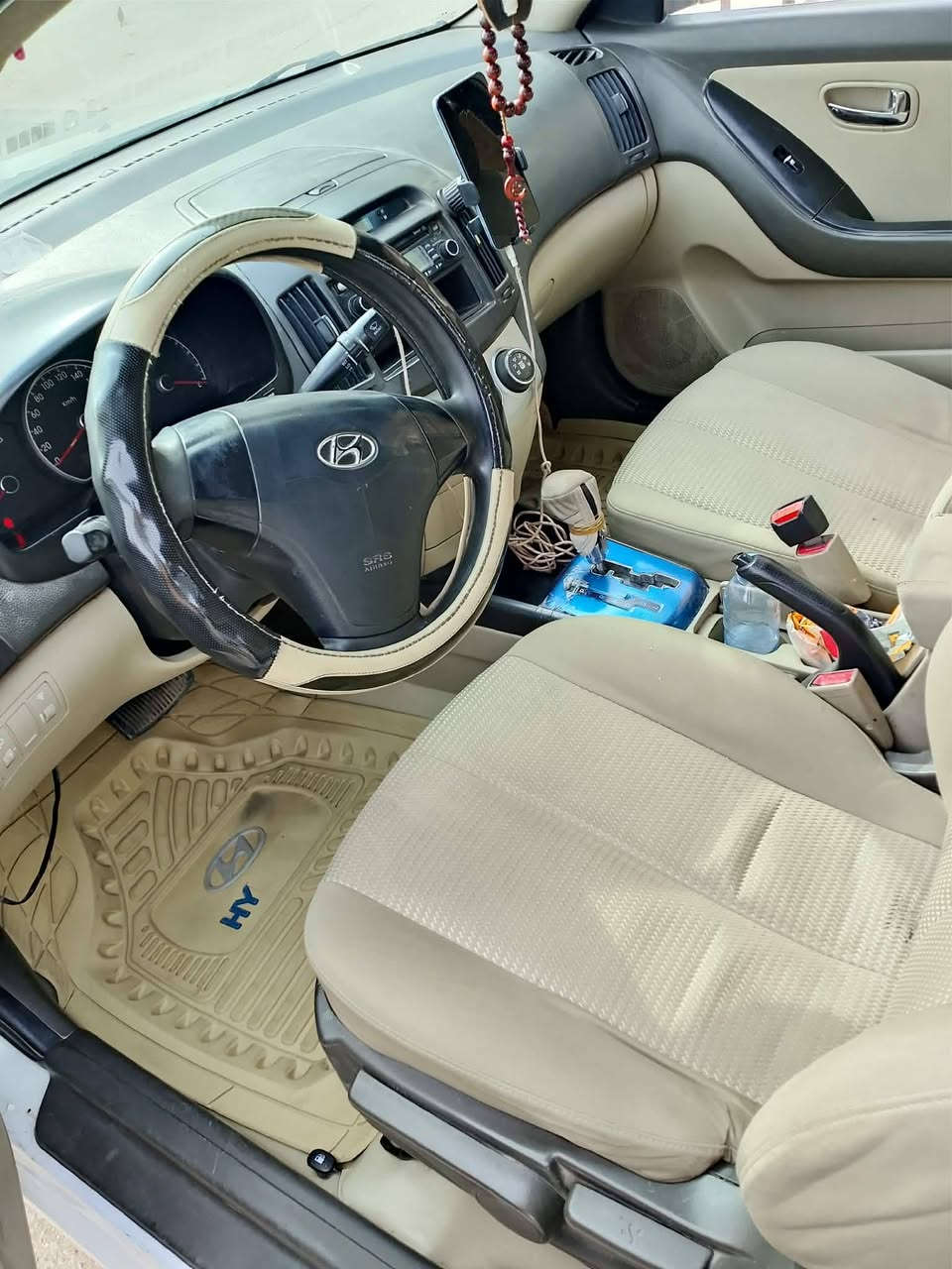 السلام عليكم  سياره الانتر للبيع موديل 2011 خليجي    
مكفول من ضربه صبغ بس بيه اشخوط بلباب خلفي ابينه بل صوره مكينه 1600 رقم سياره ديالى  مكان سياره ديالى بلدروز  رقم الهاتف ***********
