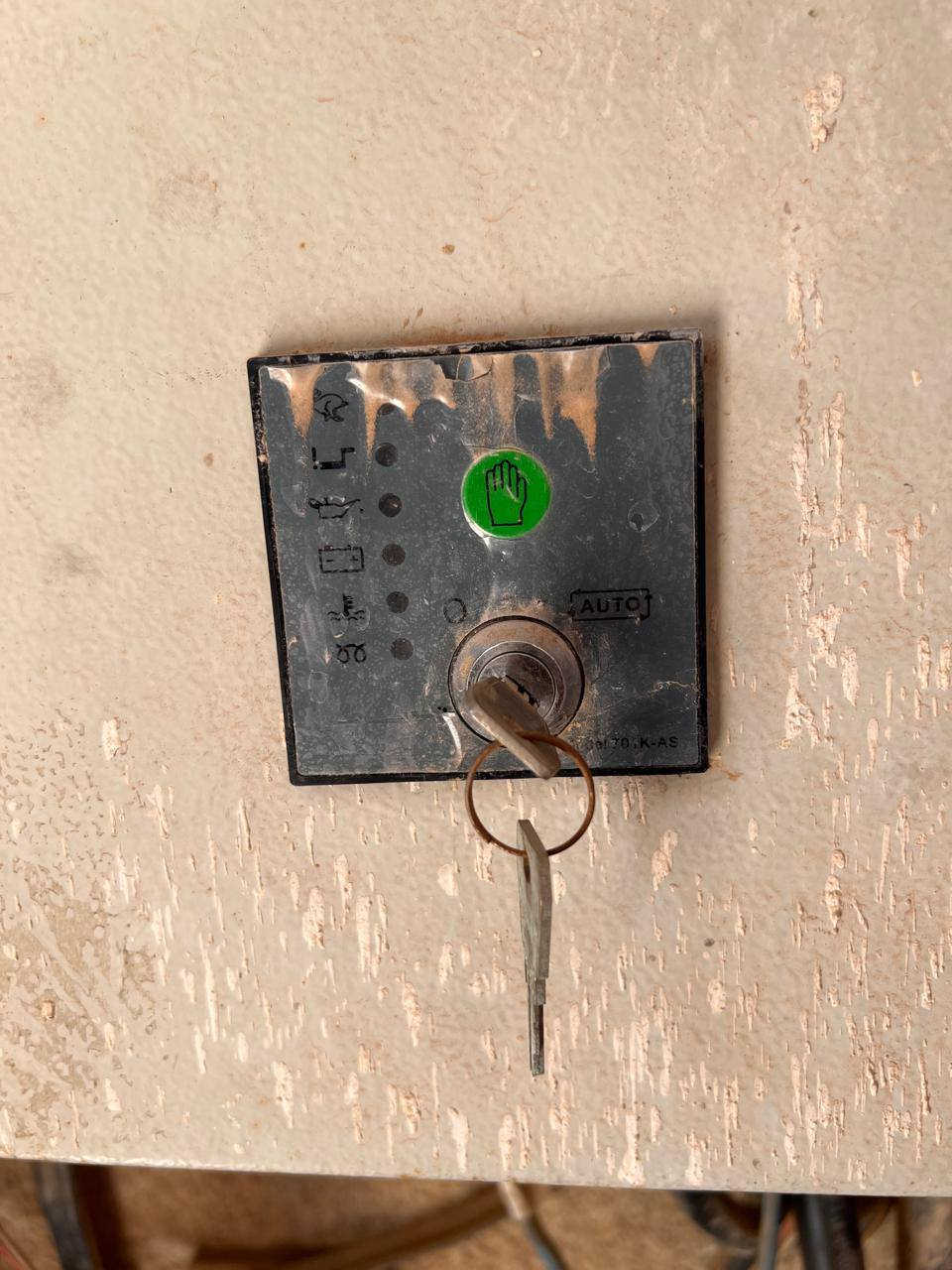 إعلان بيع مولد كهربائي
مولد كهربائي 30 كيلو فولت أمبير للبيع
المواصفات الكاملة:
مولد كهربائي بقدرة 30 كيلو فولت أمبير في حالة ممتازة وجاهز للتشغيل الفوري.
المميزات:
 ∙ القدرة: 30 KVA
 ∙ نظام تشغيل وإطفاء أوتوماتيكي (ATS) - يعمل تلقائياً عند انقطاع التيار الكهربائي
 ∙ خزان وقود داخلي لساعات تشغيل طويلة
 ∙ مظلة حماية كاملة ضد العوامل الجوية
 ∙ صيانة دورية منتظمة
 ∙ جاهز للعمل فوراً
مثالي لـ:
 ∙ المنازل الكبيرة
 ∙ المحلات التجارية
 ∙ المكاتب والشركات
 ∙ المصانع الصغيرة
 ∙ أي مكان يحتاج لكهرباء مستمرة
السعر: قابل للتفاوض
للاستفسار والمعاينة:
[ التواصل على رقم المبايل ***********]
ملاحظة: المولد في حالة ممتازة ومفحوص بالكامل

هل تريد إضافة معلومات أخرى مثل السعر، الموقع، أو تفاصيل إضافية؟
