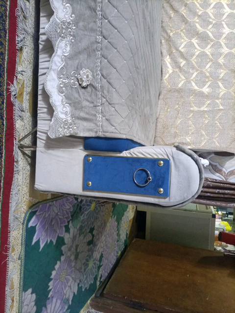 تخم ديواني 15 مقعد 325 وبي مجال مكان بغداد مشتل شارع المطبك 