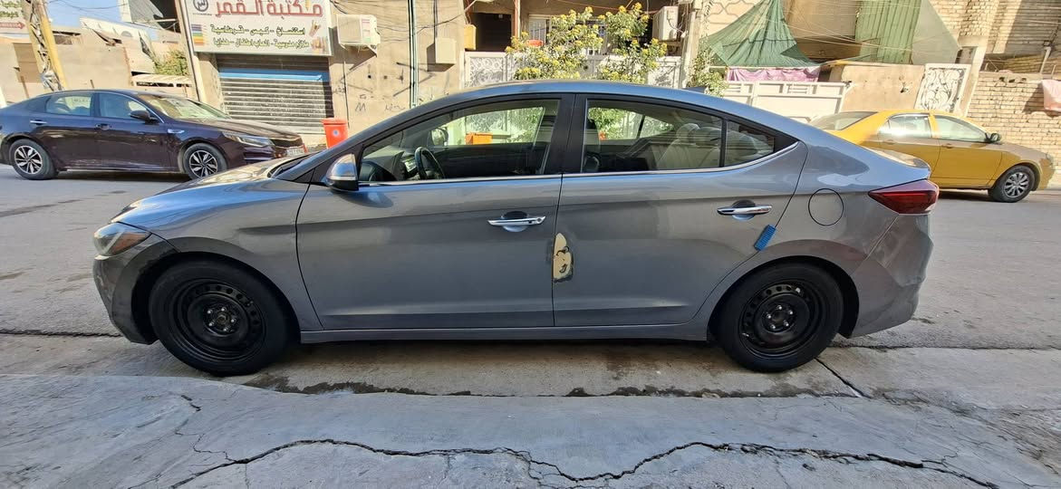 سلام عليكم الانتره 2017 حادثه نفس الي بالصور والي بالسونار موحادثه ضربة بوري تخريب يصيحوله بدون دواخل  كير at مكينه 2000 دوش خير من الله تبريد🥶تدفئه🥵تخم تاير صدر غرفه خير من الله سنويه باسمي مكاني بغداد تقاطع درويش السيديه
السعر 120 وبيه مجال 
***********
***********
