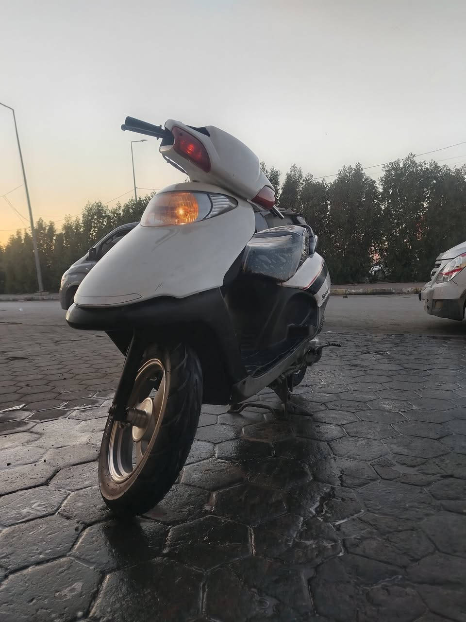 السلام عليكم سبيسي ماليزي بيع او مراوس عوزه باتري وشويه ترتيبات مكينه جديده ناعمه اكسل بلاد دراجه خير من الله نگره تشتغل مكان كوت حي الشهداء ***********
