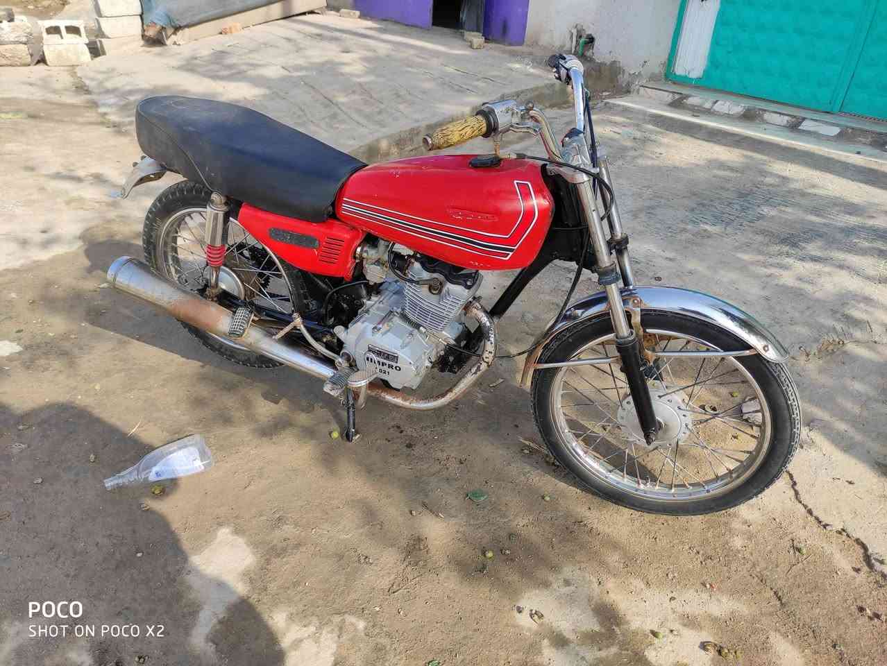 السلام عليكم للبيع نامه بروه كلك بدون وراق مديل 21 مكينه ما مفتوحه وصوتهه ناعم وصافه كلش تواير وياله جديده مكاني شطره أسعر 350 قفل شراي يخابر خاص ماكو ***********
