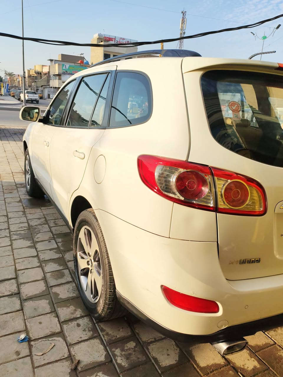 🚗 للبيع سنتافي 2012 خليجي
💰 السعر: 128$ وبيه مجال
🔹 المواصفات:
فول مواصفات عده البصمة
محرك 2400 دوش
7 ركاب
فور ويل
فتحة سقف
تحكمات 
شاشة + كاميرا
كشنات مغلّفة جلد
دواخل صاج
مانع انزلاق
3 قطع تبريد 
🔹 الحالة:
المحرك جديد قبل اسبوع
شاده مال حاوي بعده بالضمان 
سنوية جديدة
هزة جديدة بسمنة
ما بيها أي نواقص وجاهزة
بيه بنيد وباب صبغ بدون دواخل
📍 المكان: مدينة الصدر
📞 للاستفسار: ***********
