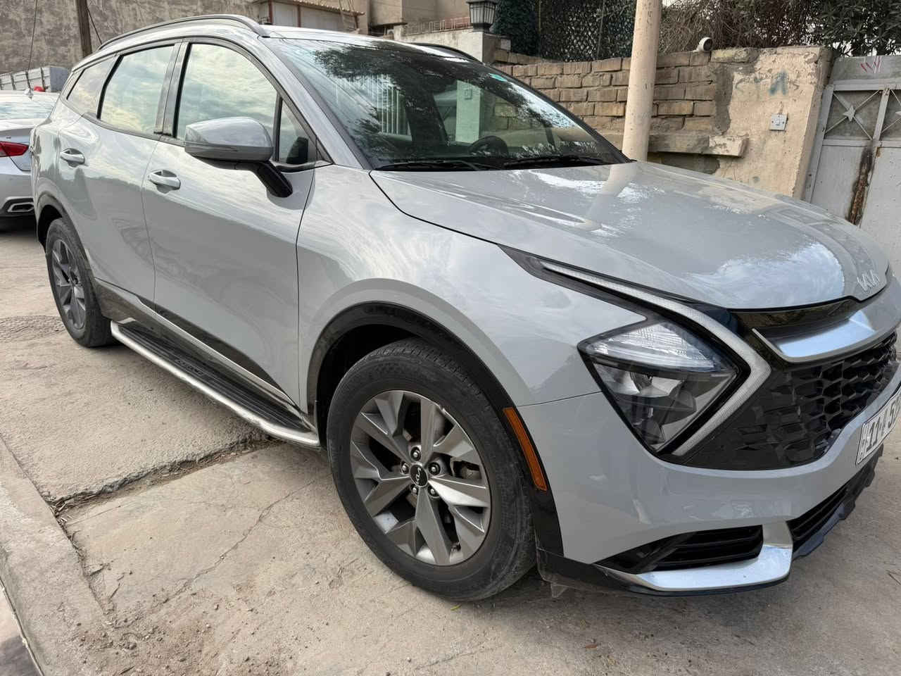 سلام عليكم.
كيا سبورتج SX (2023) 
حادثها صبغ باب مع تبديل باب بدون صبغ 
السعر 215 بيها مجال 
حادث موضح بالصور ورقم الشاصي 
محرك 2500
ماشية 74كيلو 
بانوراما
كاميرات محيطية 360
بصمة تشغيل
بصمة أبواب
بصمة صندوك
صندوك كهرباء
تدفئة كشنات
شاشة كبيرة ممتدة ديجتال
كيجات إلكترونية متغيرة حسب الوضعيات
وضعيات قيادة سبورت / سمارت / نورمال
كشنات جلد احمر
كراسي كهرباء فول تحكم مع ميموري
إضاءة ترحيب خارجية وداخلية
 حساسات امامي وخلفي
شحن وايرليس
منافذ تايب سي
منافذ USB
هاند بريك بصمة
️ أوتو هولد
رادارات أمامية وخلفية وجانبية
تحديد مسار ذكي
قيادة آلية ذكية
نقطة عمياء
كروز كنترول
سستم صوت هارمان كاردون
ميموري كشن السائق وضعيتان
إشارات بالمرايا
شاشة تحكم ميديا وتبريد
ستيرن فول تحكم 
للبيع فقط بدون مراوس
مكان تواجد السيارة:بغداد المنصور او حي الجهاد 
الرقم:***********
الرقم*********** :.
