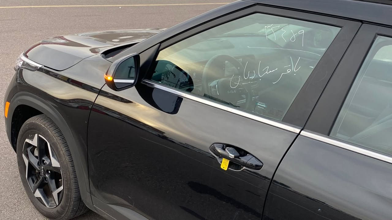 السلام عليكم (للبيع فقط)
كيا سيليتوس فئة ex الشكل الجديد 
فوول 1/1  عدا فتحة السقف وارد امريكي لون اسود لامع
موديل 2025 دخول جديد وترقمت قبل يومين رقم اربيل  
محرك ٢٠٠٠ دوش المرغوب
حادثها مقدمة البنيد موضح بالصور  
تريد وكاله او تحويل تدلل وبرسم الخدمه
(جميع الايرباكات سليمه ماعدا الدركه وراجع بلادي شركه
الحادث سطحي بدون لغد ولاشاصي وحتى الراديترات بلاديه 
ماشيه 8 الف فقط بعدها على مشي امريكا
بصمه تشغيل +بصمه ابواب 
دشبول الكتروني وشاشه متصله
رادار امامي وحانبي وخلفي 
فور ويل awd +تحديد مسار 
فول تحكم استيرن
كشنات جلد بالكامل 
تدفئه بلكشنات والستيرن
شاشه كبيره ايباد +كامره دواره 
شاحن واير ليس 
تبريد خلفي قطعتين منفصل
اضويه اماميه وخلفيه ليد 
اشاير بالمري + نقاط عمياء 
مكان السياره بغداد /المنصور / الداودي
*********** 
السعر 179 ورقه
للامانه السياره جديده جدا جدا
دينار متصرف عليها
