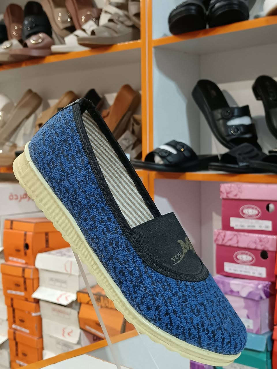 عروض الكنز للاحذيه والحقائب النسائيه  
كاله نسائي فلات . 
سعر القطعه 2الف.
سعر القطعتين 3الف  وكميه محدوده
القياسات من 37الى41 
العنوان الأنبار قضاء هيت مقابيل بلديه هيت الجديده مباشر الاستفسار *********** او *********** وكُل الهلا بيكم#الانبار_قضاء_هيت
