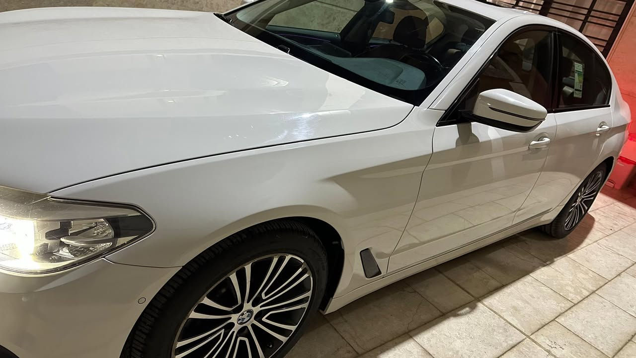 سلام عليكم
Bmw 530i 2020 وكالة العروش خليجي
ماشية 68 الف كيلو متر
فقط الجاملغ الامامي نطخ عندي وبدلته
سياره نظيفه جدا
السعر 290$
موقعها بابل مركز مدينه
***********
