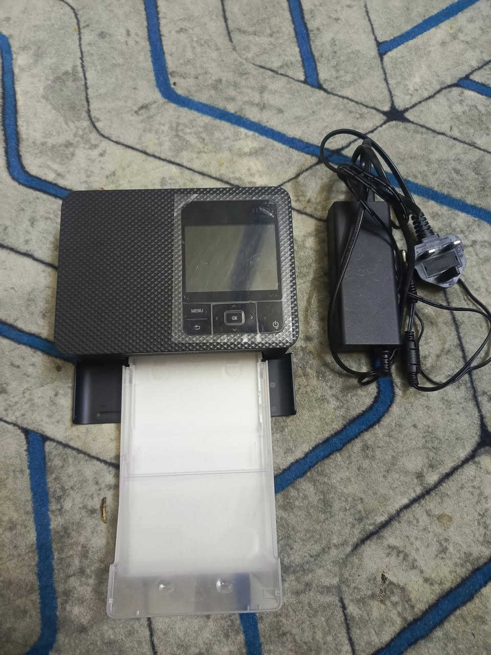 طابعة جديدة مستخدمة 5 اوراق طباعة فقط محتاج فلوس إريد بيع


**إذا كنت صاحب هذا الإعلان وتريد حذفه لأي سبب، رجاءا أرسل رسالة إلى الدعم الفني**