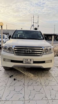 لاندكروز VXR • ٢٠١١ • ماشيه ٣٠٥٠٠٠