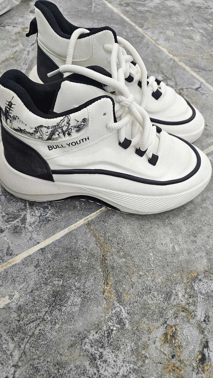 السلام عليكم
احذيه رجاليه جديده ع ٥ القطعه 
وبيهن اطفال شي قليل من ٣٧ قياس و ٣٦


**إذا كنت صاحب هذا الإعلان وتريد حذفه لأي سبب، رجاءا أرسل رسالة إلى الدعم الفني**