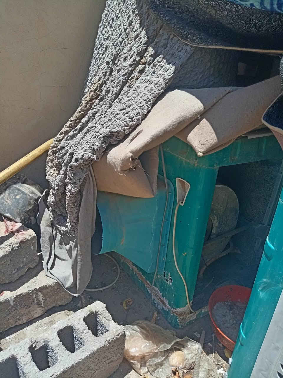 مبردات ثنين للبيع جديدات سعر الوحده 50 مكان شارع ابو طالب للاتصال  ***********
