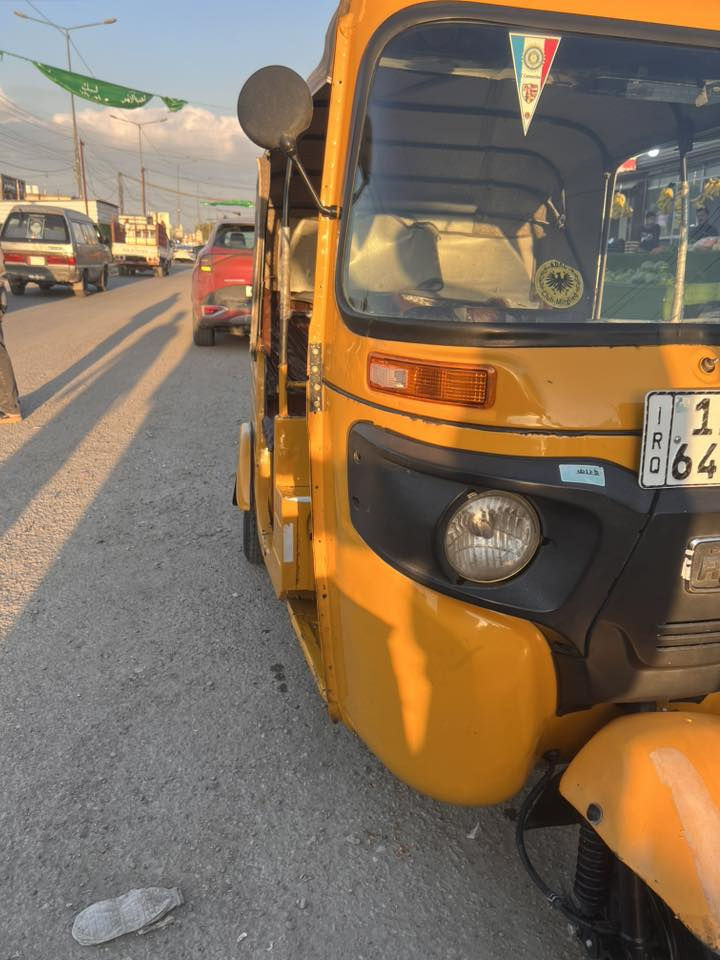 سلام عليكم شباب تكتك البيع موديل ١٩شهر ٣ بيها لغد بارد ومعمره دوس غير هاذه ماكو تكتك خير من الله تجي بعينك وتشوف وتفحص وتقتنع السعر ٥٧٠٠
 مكاني بغداد الحسينية الراشدية رقم هاتف ***********
