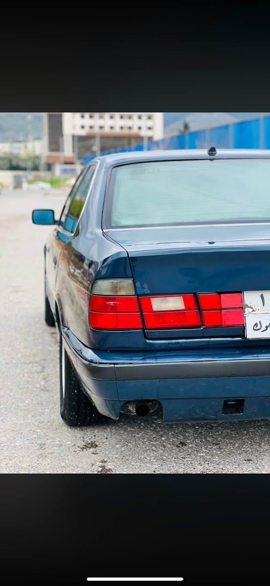 بي ام موديل1993جحم520گير عادي سياره عام به غ بو جاني  سياره گيرو ميكه شه رت تبريت 880 هزرا خورامه يل سه ر ديش سعري هينه خاري سعر55  مه جال تلفون *********** دهوك, العراق

