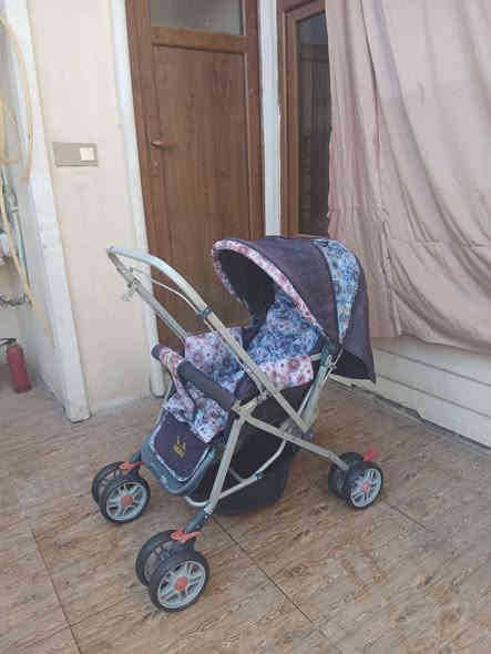 عارەبانەی مناڵان زۆر پاک و جوان و بێعەیب 8 تاییە،  کورسیەکەی پاڵ ئەخرێ بۆخەوتن و تەواوتەختەکرێ
، قایشی بەستنەوەی هەیە ، ژێری پێوەیە بۆشت هەڵگرتن

،  تایەو ئیسۆپی زۆر مەزبوتەو بچوک ئەکرێتەوە بۆناوسەیارەو شوێن کەم ئەگرن ، 
سعری زۆر گونجاوەو سعری  30 هەزارە کۆتای

سلێمانی ، گەیاندن هەیە*********** السليمانية
