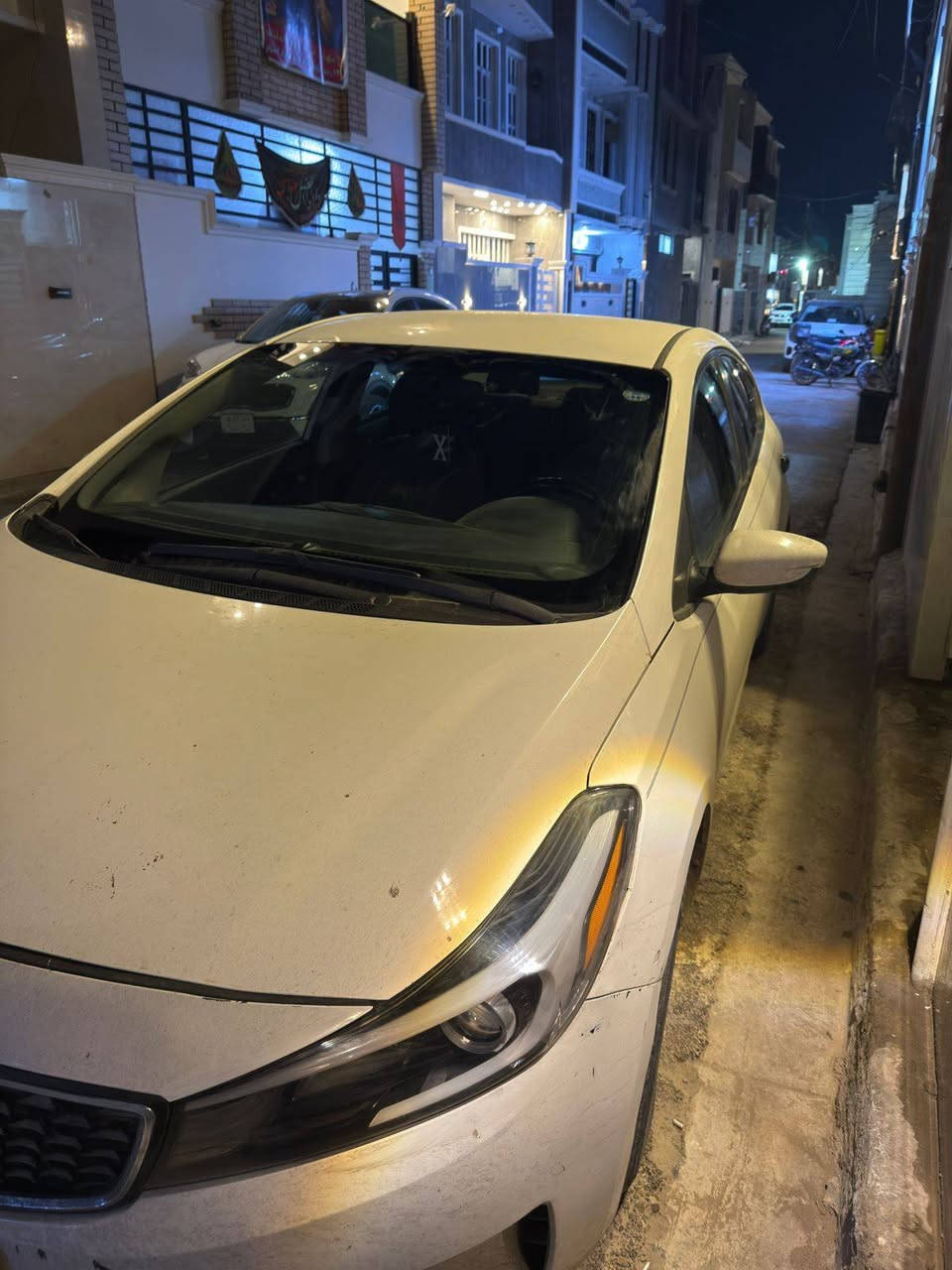 السلام عليكم 
فورتي للبيع موديل 2017 

مكينة 2000 دوش حادثها مثل ماوضح بالصور فقط دعاميه باامريكا بالعراق اكو ملاحظات بسيطة ملاحظة ماعندي سونار 

صار عندي عته بالنمره الاولى بالجديد مصار اسبوع 
مكينة ناعمه ترايها وين متحب 

رقم اربيل دولي سنوية نافذة لحد 2030 

مواصفات العاديه شادلها شاشه وكامره 

ماشيه 207 الف مايل 

السعر 115 وبي مجال كلش بسيط للاتصال او الاستفسار متواجد واتساب 

مكاني بغداد حي الجهاد صاحب السياره في الحله الاسكندرية

***********
***********
