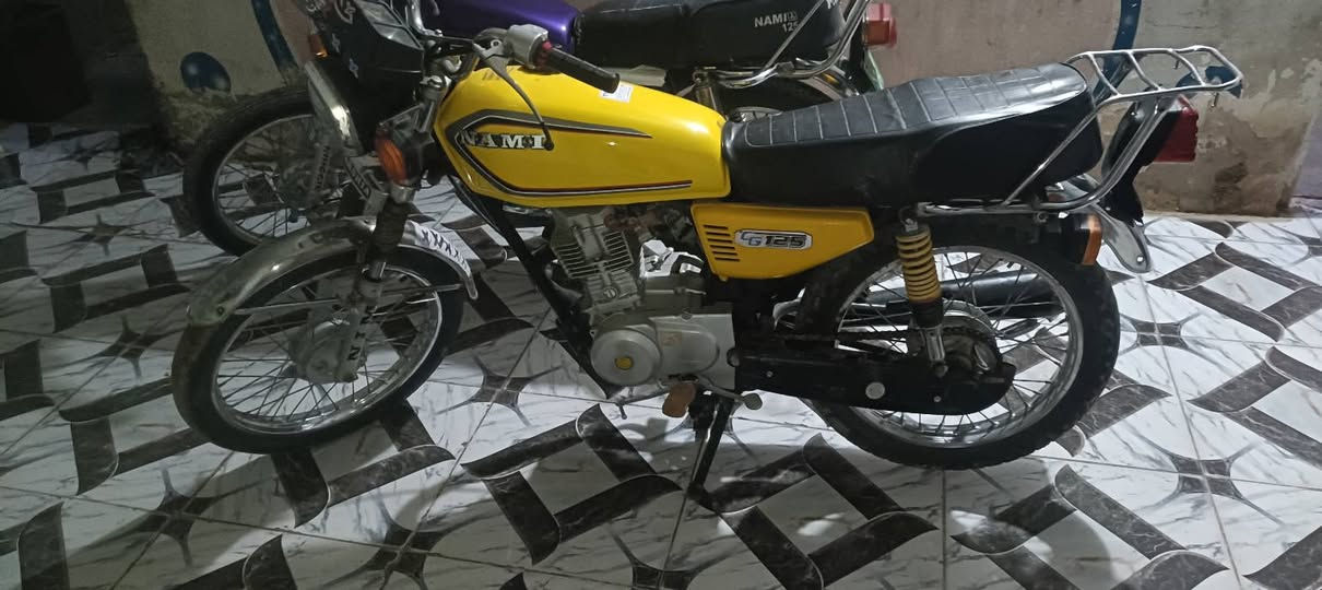 دراجه للبيع موديل 19 دراجه نضيفه اوراق اصولي بجيس كهربائيات شغاله رايدهه 525 وبيهه مجال رقمي 0772 827 5809
