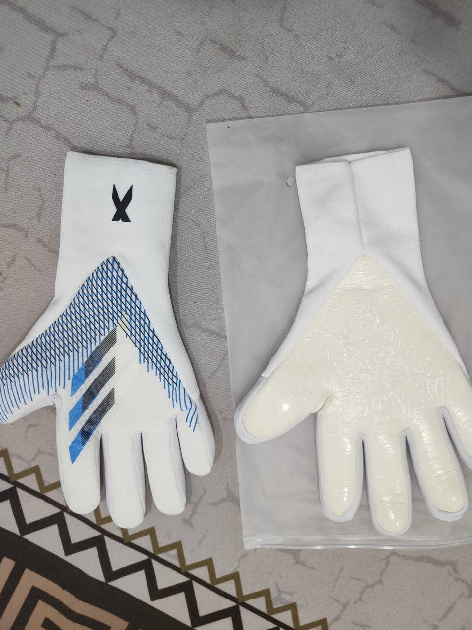 كفوف حارس قياس 9 و10 السعر25 مع توصيل


**إذا كنت صاحب هذا الإعلان وتريد حذفه لأي سبب، رجاءا أرسل رسالة إلى الدعم الفني**