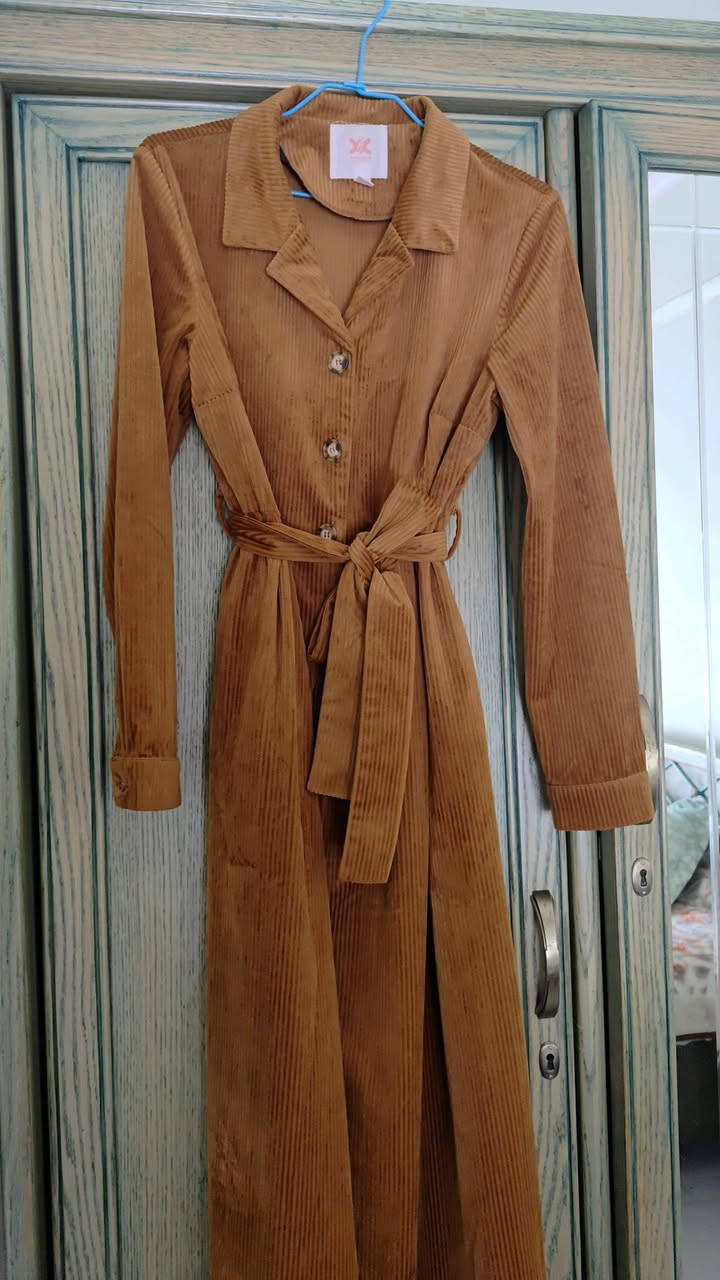 العبايه جديده ون سايز
فستان مخمل بلبس لل 44
فستان شاموا 40/42 جديد
فستان مخمل بني 38/40


**إذا كنت صاحب هذا الإعلان وتريد حذفه لأي سبب، رجاءا أرسل رسالة إلى الدعم الفني**