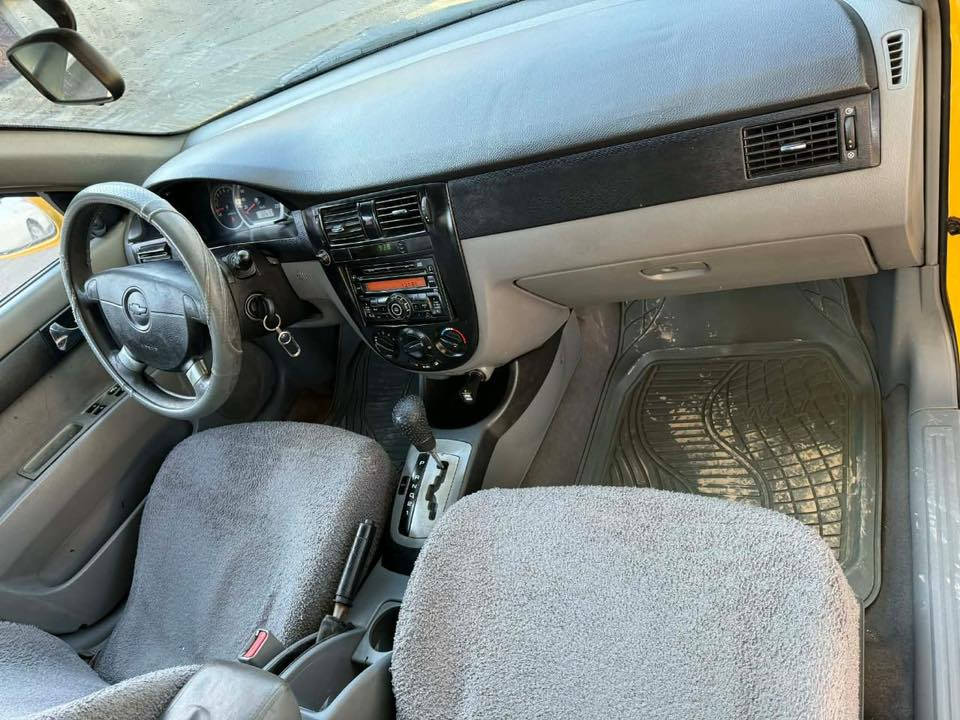 ئۆپترا مۆدێل 2012 بۆ فرۆشتن 
گێڕو مەکینە بە شەرت
قیستەکانە 
تەبرید بە شەرت تەقەو ڕەقە بەشەرت 
سەیارەیەکی خاوێنە ماڵی دۆستە 
نرخی38 گەڵا کەمێک مامەڵە 
ژمارەی خاوەن سەیارە 
0773 282 9926
شوێن کەلار
