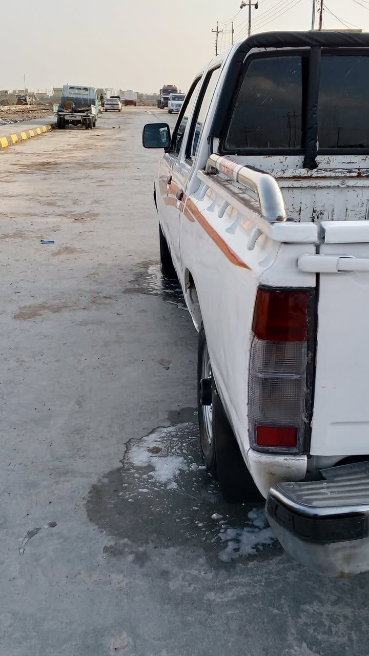 للبيع بيكم نيسان موديل 2003. مزاد وزارة الداخلية مكينه كير حدادية كهربيات دوشمه كله جاهزه سعره 53 ورقة وبيه مجال مكان ناصريه الرفاعي مكلف بلنشر ***********
