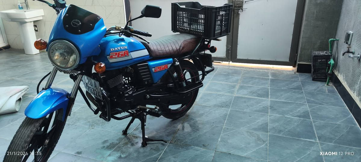 دراجه دايون موديل 22 كامله مكمله رقم انكليزي وبسمي سعرها مليون و950 وبيها مجال بسيط مكاني تقاطع الساده 
اتصال ***********
