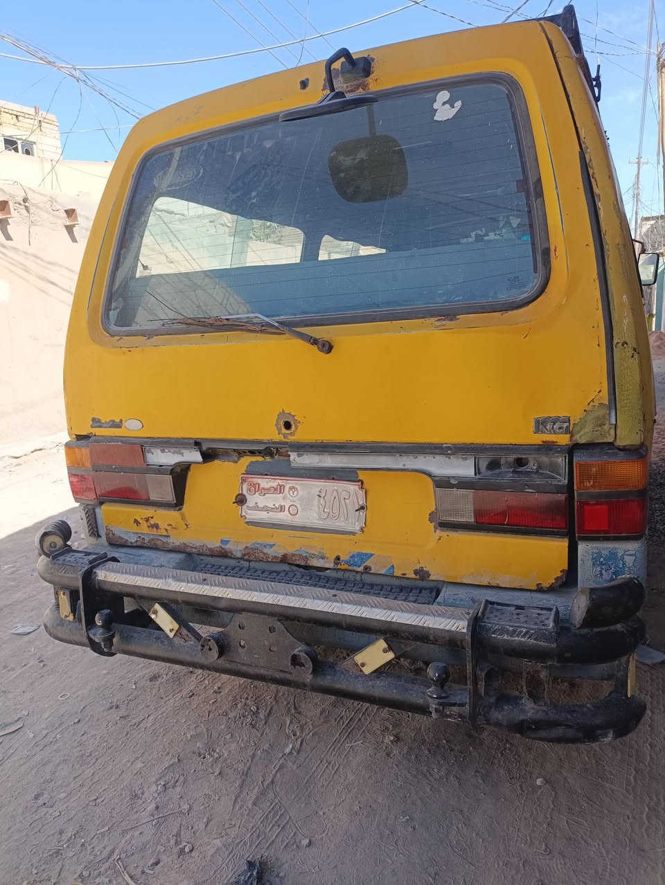 كيا بستا موديل 94 كير مكينه اكسين حداديه سياره بلاديه قشرها  كهربائيه شغاله لا حادث بيها ولا كل شيء السياره مصفره من كل شيء مرور هيئه مصفره مداور ثاني يوم الشراي يراسلني او  مراوس سعر 15 الشراي خابرني مكاني بالنجف السياره نجف رقم الهاتف ***********
