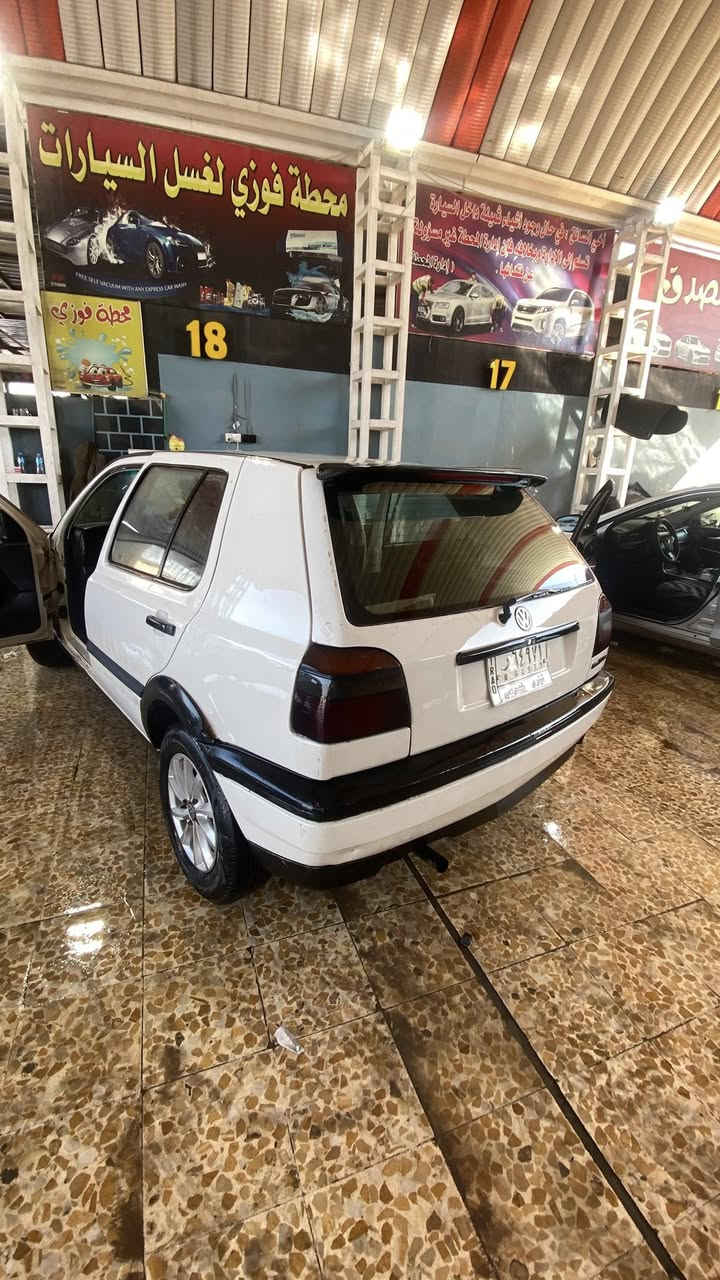 كولف mk3
محرك 03 صرف نفخ كير عادي  سنوية جديدة 2029  شرط التحويل نظافة كدام العين كهربائيات شغالة تدفئة موديل 92 سلايت شراي اتصل ***********
