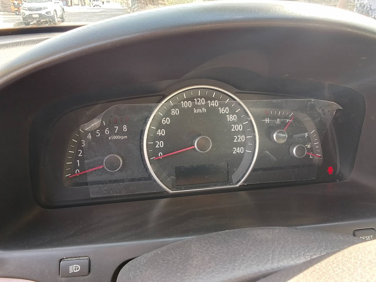 كيا موهافي بغداد 2011
فول مواصفات كفاله عامه شرط 
محرك كير بلادي  مكفولاات شرط 
صدر تخم تاير  نضيفه حيل  رايدهه ب 128 
***********
