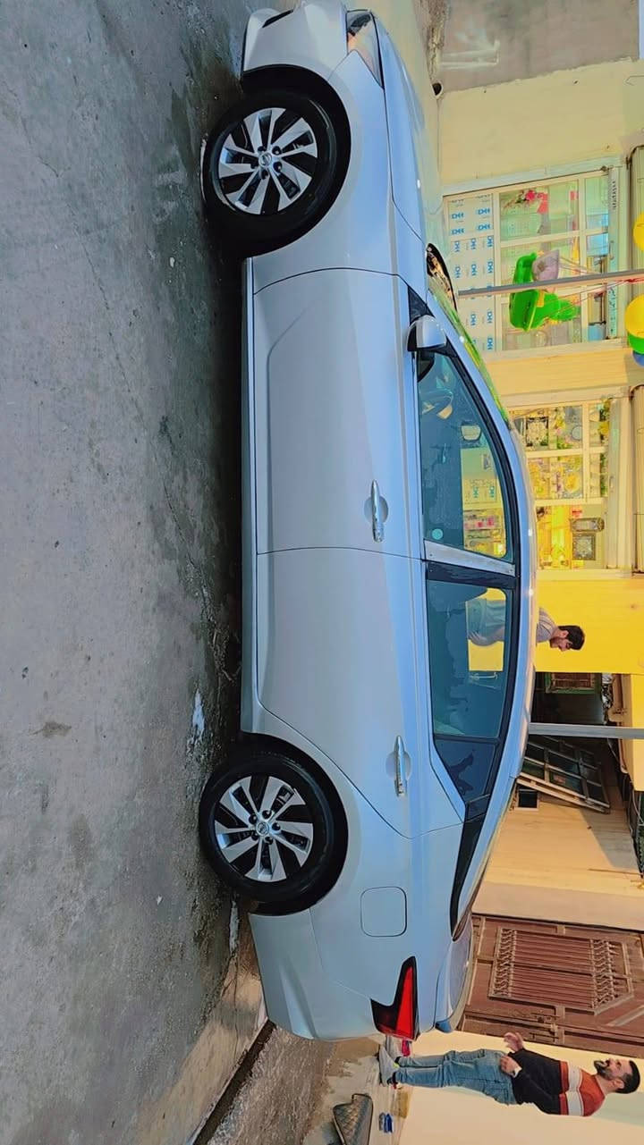 التيما  موديل2022 فئة s
لون سلفر ماشيه 85 م
رقم اربيل
ضررها جانبي باب السايق والورة السايق تبديل وقبغ الجنطة صبغ موضح بالسونار ايرباك بس البردة طاك وراجع سستم.. السيارة جاهزة مابيها اي نقص مكانها ديالى.. 
السعر 139 
ه‍ـ. ***********
