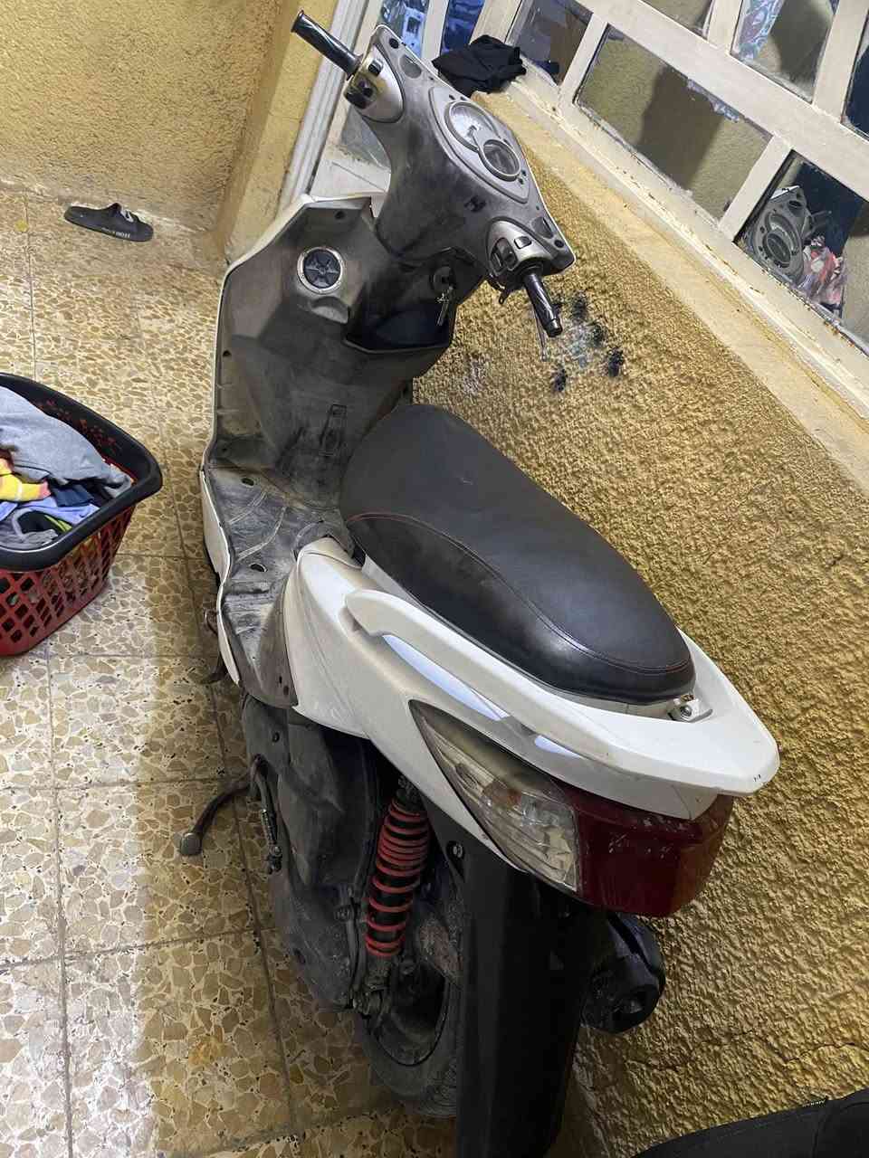 سلام عليكم درجه سكنس فحل درجه مفتوحه بس شغل يخبل بيهه بس فيتبم المكان الدوره ابو دشير السعر ٦٠٠
***********
