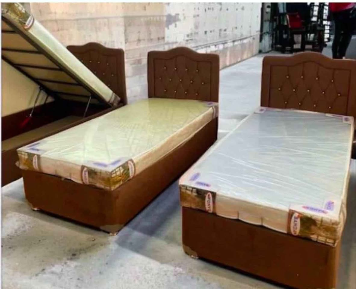 سرير خزن شغل عراقي ممتاز 
نفر 
نفر ونص 
نفرين بغداد, العراق


**إذا كنت صاحب هذا الإعلان وتريد حذفه لأي سبب، رجاءا أرسل رسالة إلى الدعم الفني**