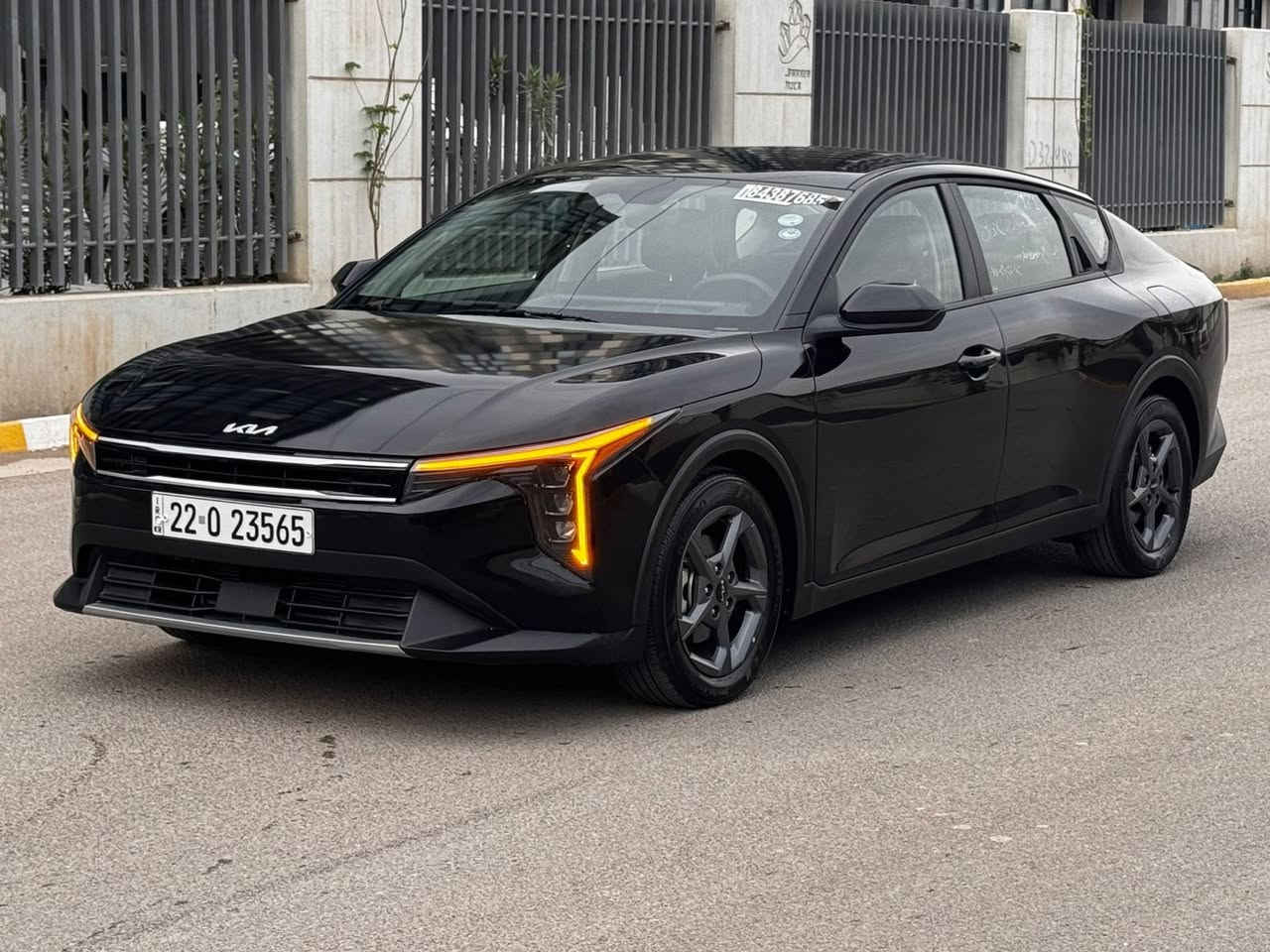 السلام عليكم
كي فور ٢٠٢٥ مواصفات lx بصمة شاشه دجتل رادار امامي خلفي جانبي مكينه ٢٠٠٠ دوش ماشيه ١١ ألف هندبريك دكمة سيارة بيها بنيد صبغ فقط ايرباكً سترين راجع سستم رقم أربيل جديد باسم شركة تريد وكاله تريد تحويل مضمون 
مكانها الكاضميه 
السعر ١٥٩ مجال بسيط 
***********
