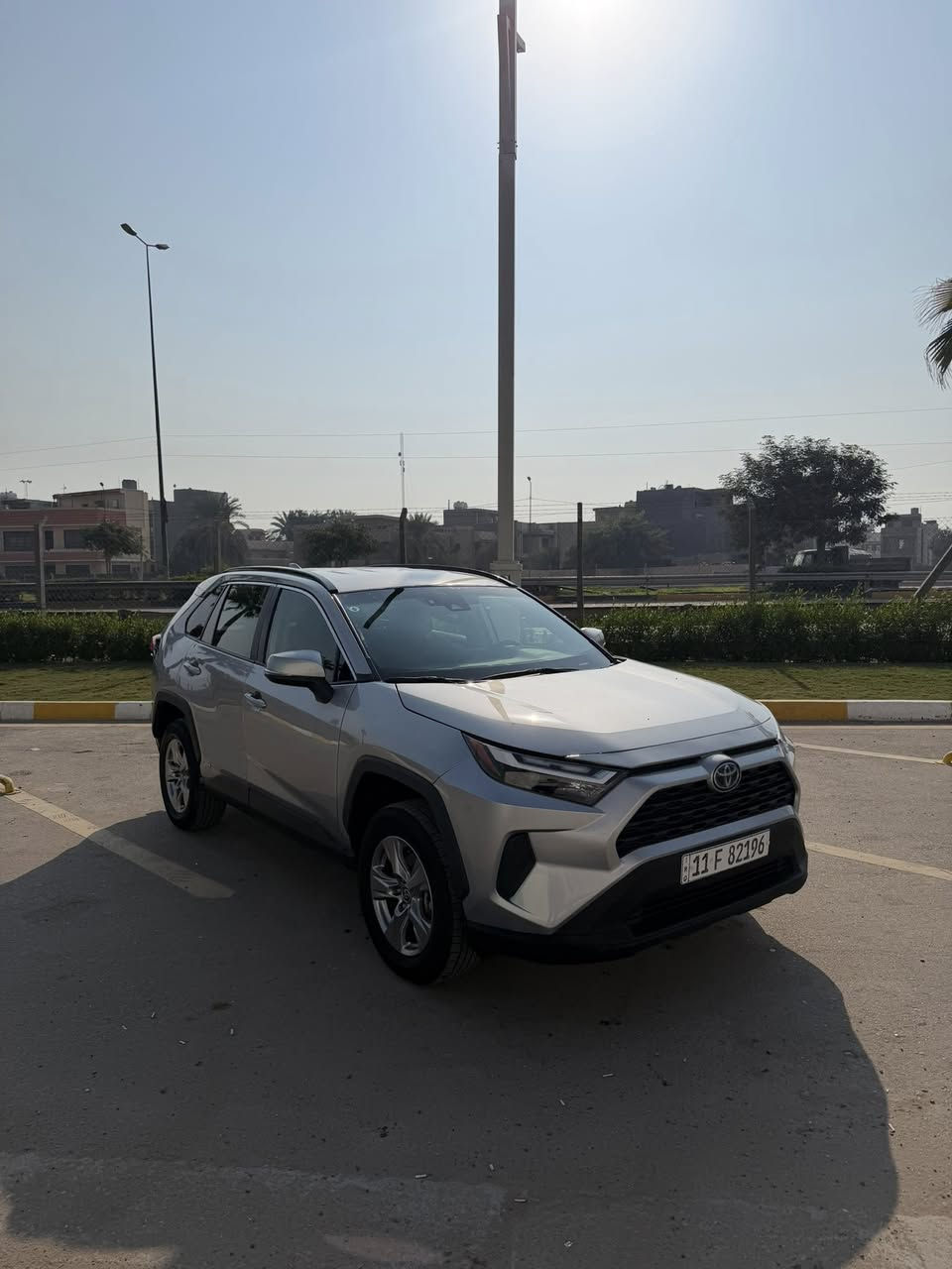 السلام عليكم السعر 249 ورقه وشرط تجي تأخذها للسونار اذا طلع بيها شي مكايلك عليه اني اخسرلك فلوس السونار والسياره احلى من صورها للبيع فقط راف فور هايبرد وارد أمريكي موديل 2024 

‎الضرر : (بجم كبس صبغ باب وجاملغ فقط  بدون دواخل شرط )

حجم المحرك 4 سلندر (2.5L)
مواصفات XLE 
بصمه  ابواب
صندوق كهربائي
رادار أمامي
تحديد  مسار
رادار جانبي (نقاط عمياء)
رادار خلفي
(Auto start) اوتو ستارت
(Auto Stop) اوتو ستوب
هاند بريك بصمة
(Auto Hold) اوتو هولد
ECO,NORMAL,SPORT حكم وضعيات القيادة
مانع انزلاق+ABS
حساسات خلفية+كاميرا
نحكمات استيرن
اشاير بالمري
لايتات زينون و عدسه
بلاكتور زينون
تبريد  قطعتين
وبقية مواصفات XLE المعروفة 
📍 حي الخضراء 
***********
