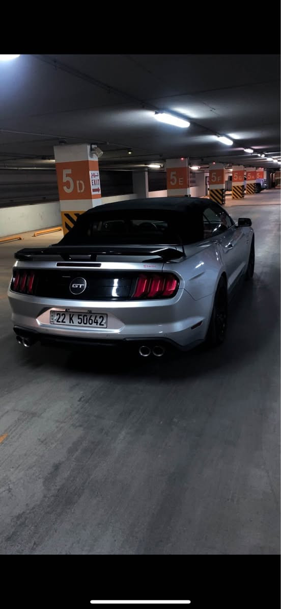 فورد موستنك 2018 كشف  GT  
 8 سلندر فول مواصفات  
✅ السعر 179 ورقه
ماشيه 44 الف رقم اربيل كلشي جديد لوحات و سنويه و هزه و بيئه و فحص براد كلهن بتاريخ هذا الشهر
صدر وتايرات ووياله و باتري كله جديد
حادث امريكا صبغ بنيد و بلعراق صار بيها جاملغ خلفي بدون دواخل حادثها خفيف 
السياره مكانها بغداد الاعظميه *********** بغداد, العراق
