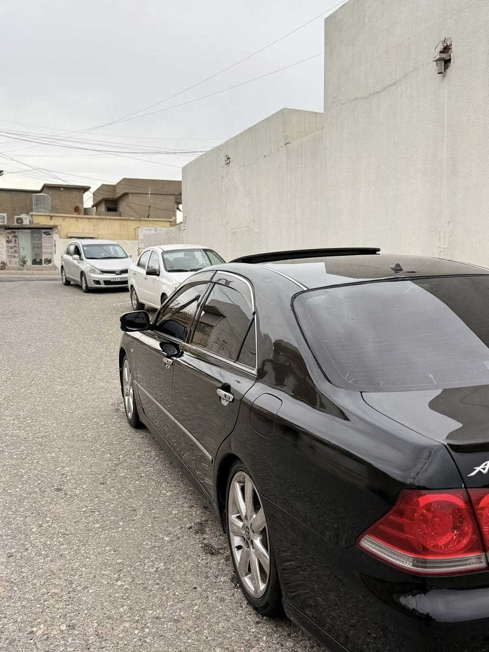 شاهينه ١٨٢ براوه
تاقانه
فول فول
سلائيت 
جلد و هيته ر
ده بل شاشه
بي دوكه ل به شه رتي ١٠٠٠ فيته ر
ويل دينگه ي ستيل
فورميكا سور
ئاوينه ئيشاره ت
سه ياره كه نموونه يه له جواني 
بوو زانياري زياتر تيل بكه 
***********
***********
سعري ٦٢  ومعامه له
