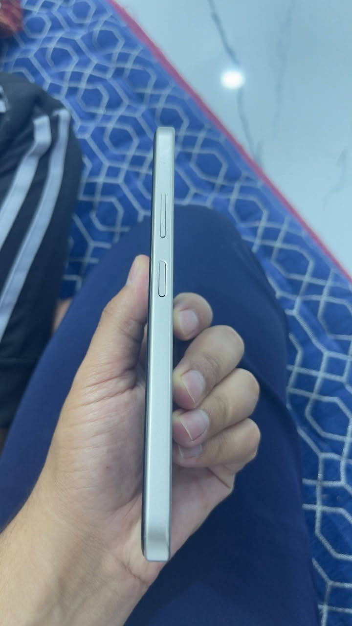 G-tab X 
✨ ذاكرة 256GBللبيع او مراوس مستخدم قليل نضيف يشغل 40 فريم نضيف الجهاز السعر 155بي مجال اتصل *********** /***********
