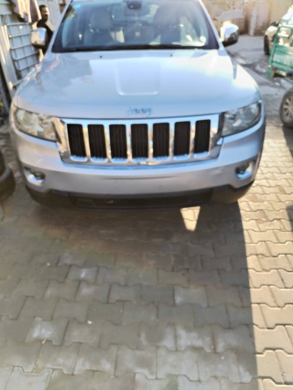 جيب لاريدو موديل 11 صبغ بدون حادث/بغداد 
***********بغداد اىو غريب
السعر 163
